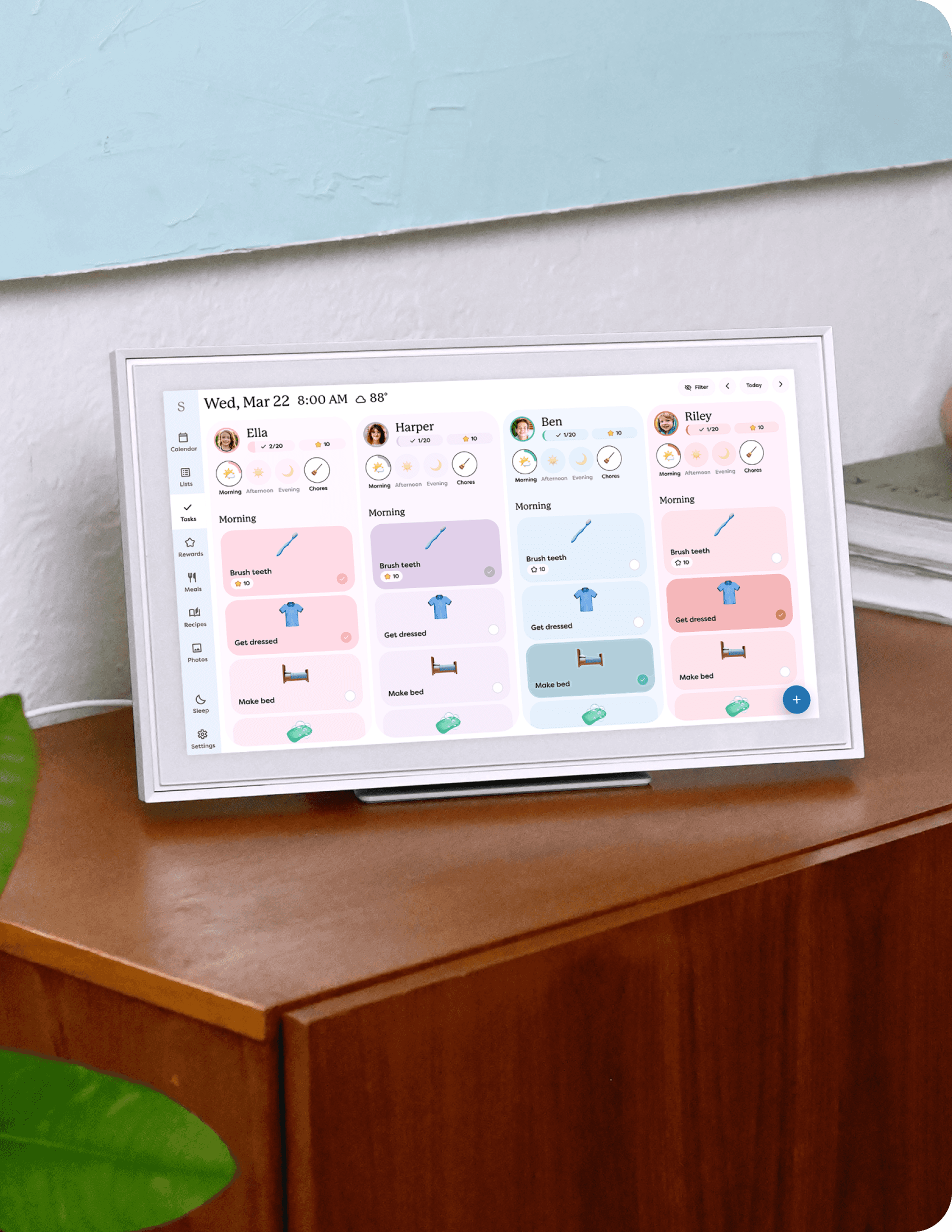 Skylight Calendar showing standard features